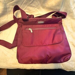 Baggallini red classic cross body bag‎